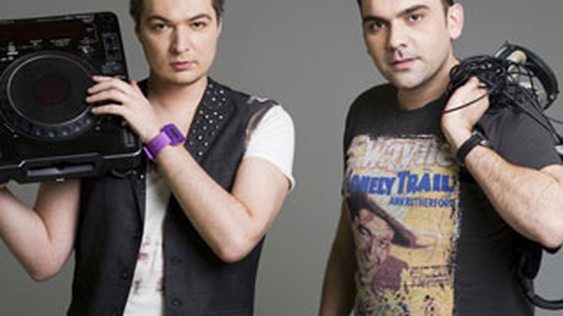 DJ Andi, Cristina Zegheru sI Manuel Dinculescu s-au distrat in garaj. Au participat la o tripla petrecere