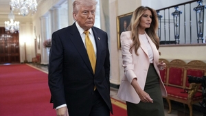 Ce s-ar întâmpla cu Melania Trump dacă Donald Trump ar muri în timpul mandatului. Scenariul analizat de presa americană