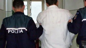 Un barbat din Botosani a fost jefuit de peste 30.000 de euro de patru persoane