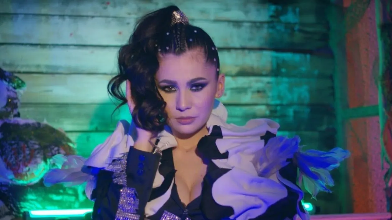 Cântăreața a devenit mămică acum două luni, apoi a suferit o transformare spectaculoasă! Fanii au rămas fără cuvinte!