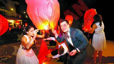 Razvan Fodor a luminat toata comuna Corbeanca! A eliberat 200 de lampioane