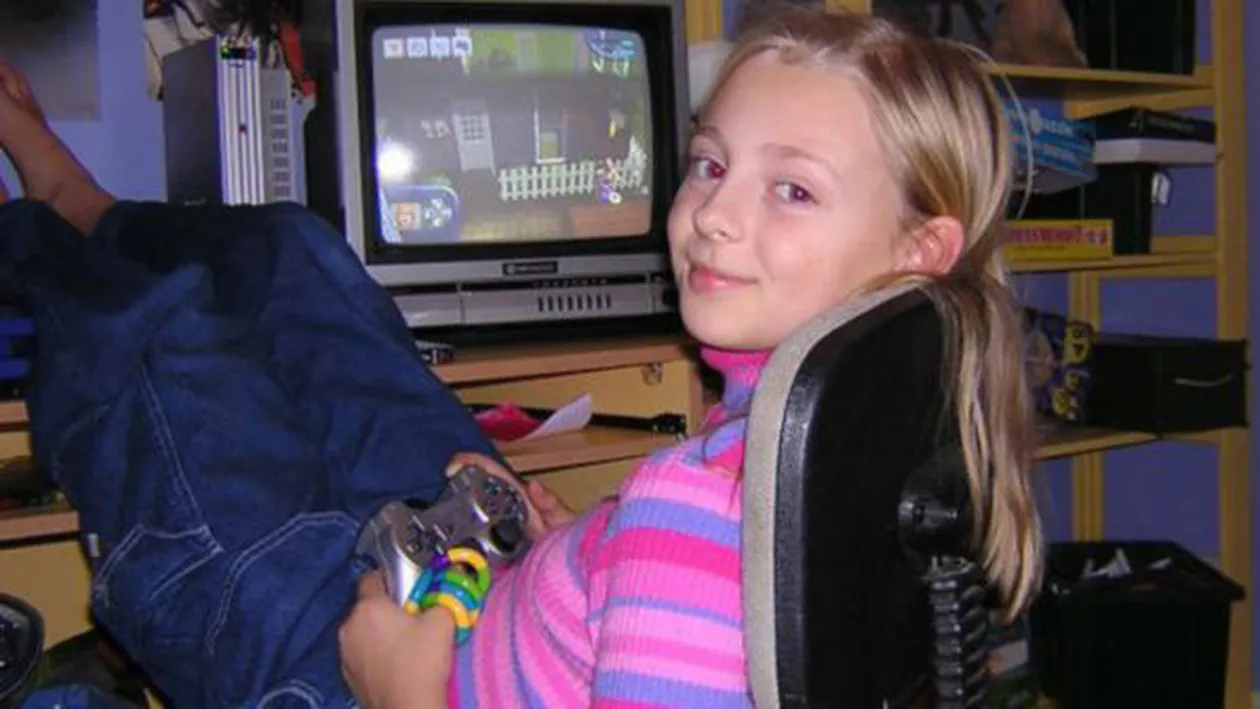 ASA arata inainte sa isi smulga parul din cap, fir cu fir! prin ce drama trece aceasta tanara