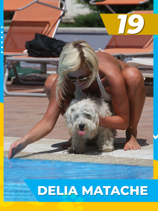 Top 25 dive cu prietenii necuvântători la plajă! Care e cea mai sexoasă dintre Bianca Drăgușanu, Crina Abrudan sau Lora?
