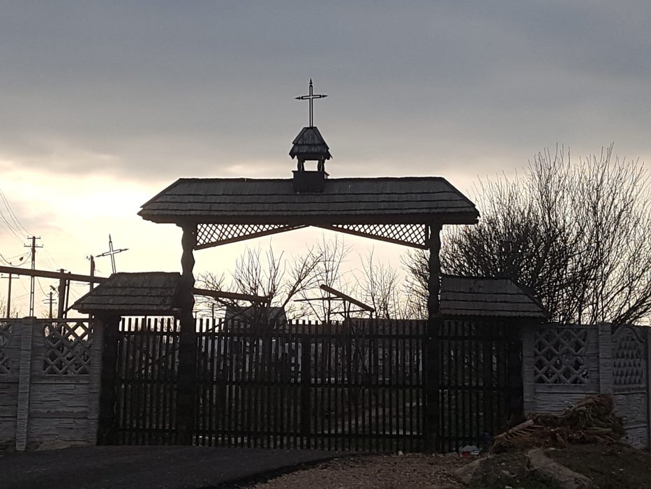 Cimitirul unde Maharu își va dormi somnul de veci