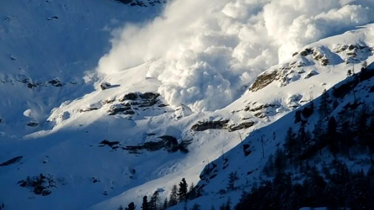Alertă în Austria! Mai multe persoane au dispărut în urma producerii unei avalanşe