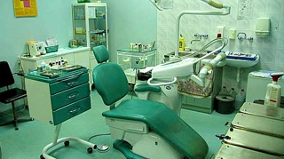 S-a imbatat de frica dentistului! A condus automobilul si a avariat cinci masini!