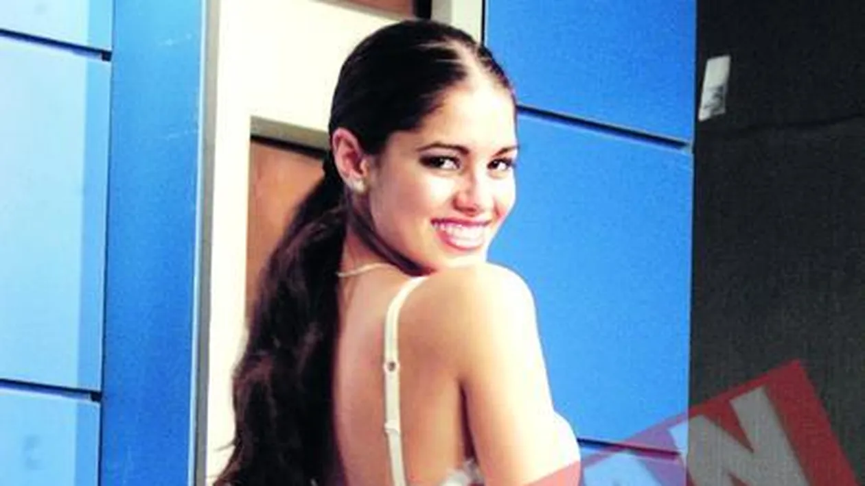 Iubita lui Cristi Enache danseaza la Ibiza cu bebelusa Oana