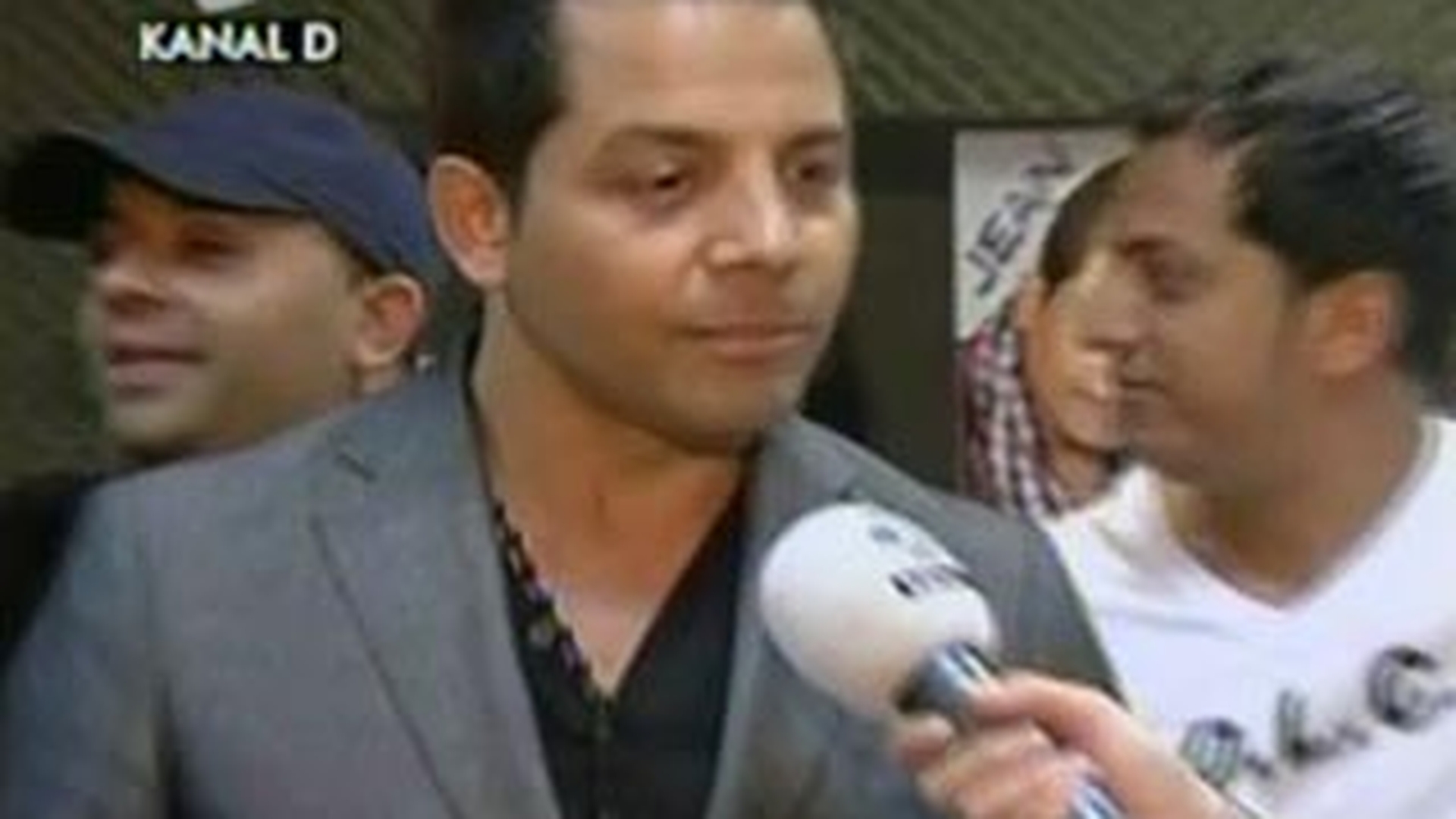 VIDEO Jean de la Craiova, despre tanara cu care a fost surprins noaptea la hotel: "Daca faceam ceva, nu faceam la mine in cartier, langa casa mea. Puteam sa fac in alt hotel, departe, mai de lux"