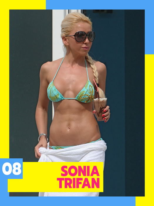 TOP 25 vedete care s-au ascuns sub prosopel. Madonna a făcut spectacol la piscină, iar apoi…