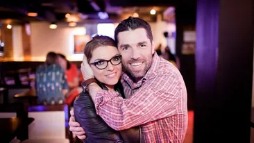 Cum a petrecut Alex Dima de 1 Mai alături de iubita gravidă şi fiica sa. Imaginile vorbesc de la sine!