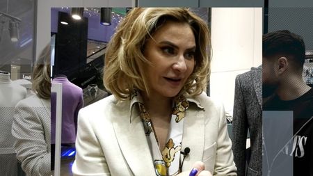 Adina Buzatu face precizări clare despre tendințele vestimentare de Crăciun: "Vă rog să nu rămâneți în papuci!"