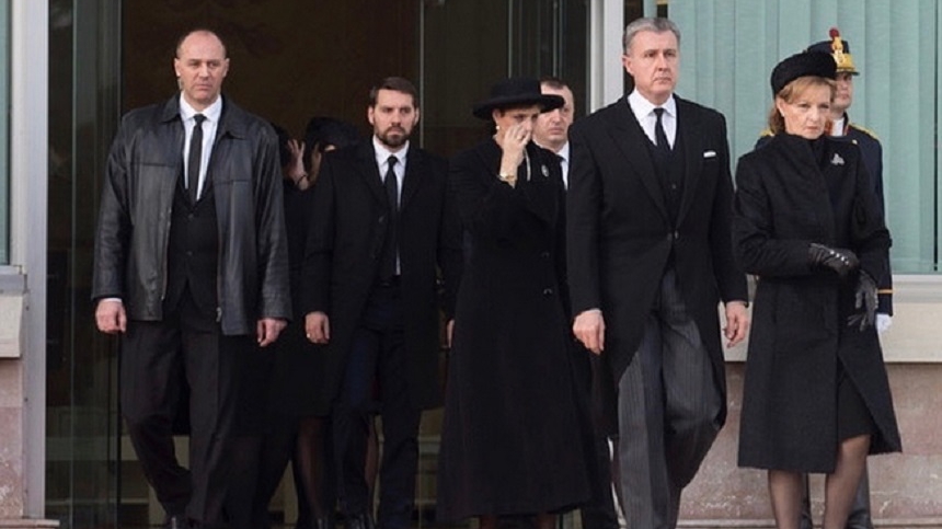 Ce s-a întâmplat azi la Palatul Elisabeta! Membrii Casei Regale, într-o ipostază rară la o săptămână după ce Regele Mihai a fost înmormântat