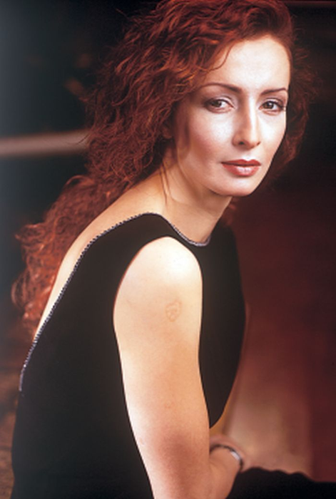 Poze cu Mihaela Rădulescu în tinerețe, făcute publice astăzi. Incredibil cum arăta în 1999. Sursa foto: viva.ro