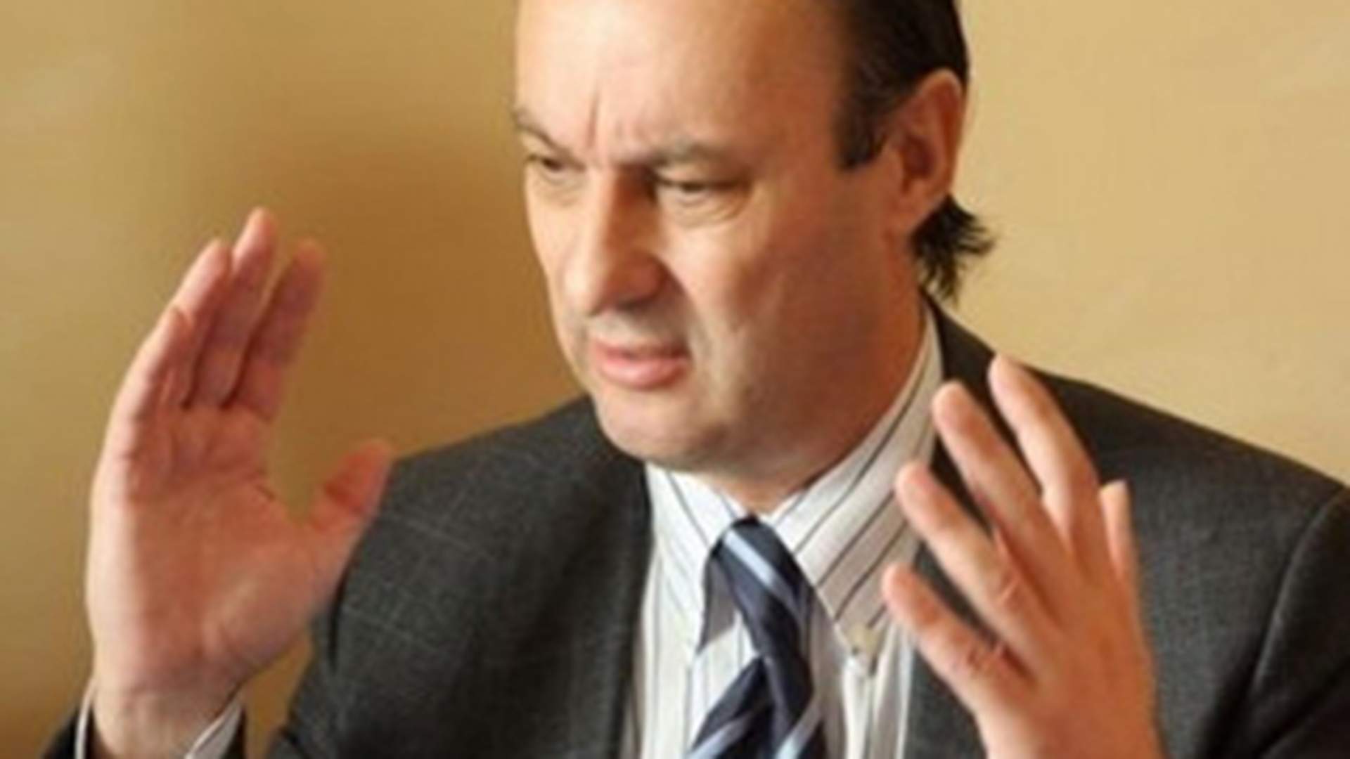 Ioan Avram Muresan, fostul ministru al Agriculturii, a fost condamnat la 7 ani de inchisoare