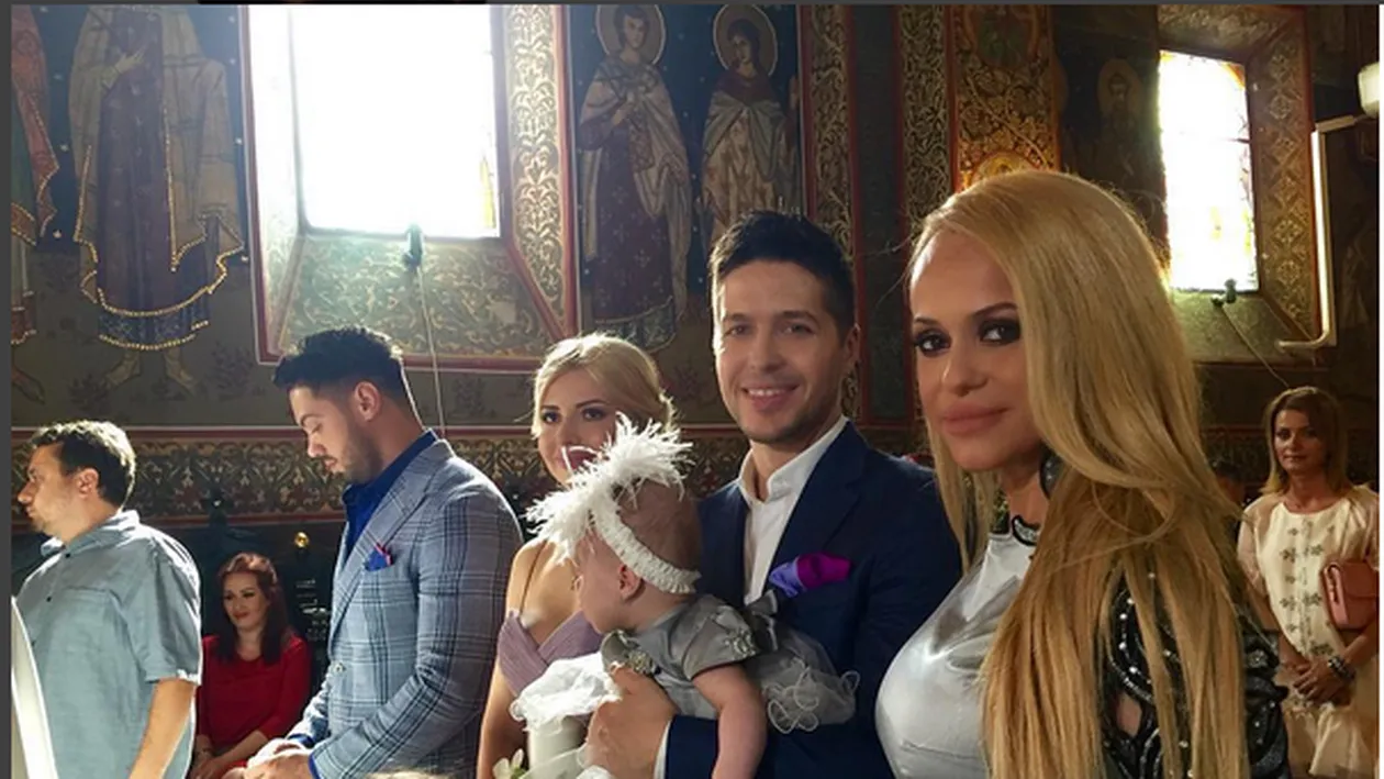 Tensiuni la botezul fetiţei ANDEI ADAM! Vedeta a plâns la creştinarea micuţei EVELIN