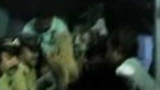 VIDEO Peste 100 depersoane si-au pierdut viata in urma unei busculade produsa de un accident rutier