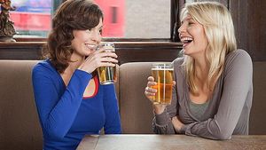 Cum arata femeia care a baut in ultimii 10 ani cate 24 de cutii de bere si 7 halbe, ZILNIC! Mai are de trait doar cateva LUNI!