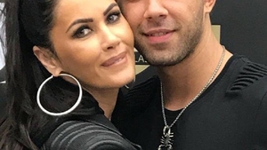 Primele imagini de la nunta Oanei Zăvoranu cu Alex Ashraf! Detalii intime s-au văzut în decolteul ameţitor al miresei: "Momentul adevărului: demon sau înger?"