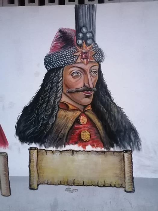 Din picturi nu lipsesc nici figurile istorice
