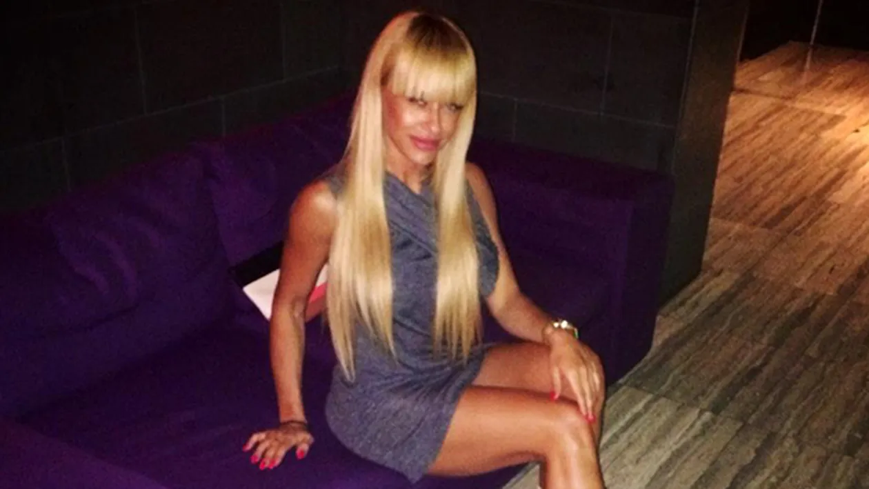 A dat cartile pe FATA! Nu o sa-ti vina sa crezi cu cine doarme Anda Adam in fiecare seara!