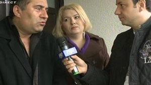 Clejanii, in razboi total cu vecinii! Afla cum s-au tiganit cu cel care construieste un bloc langa ei si cu ce l-au amenintat!