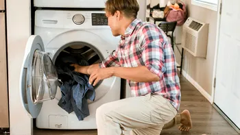 Greșeala pe care majoritatea românilor o fac când folosesc mașina de spălat