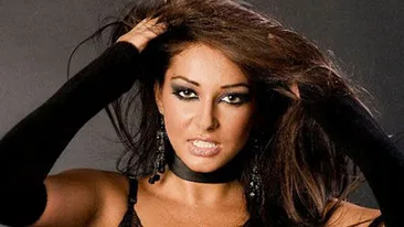 N-ai sa ghicesti cat de talentata in bucatarie e Elena de la Mandinga! Vezi cum au luat-o colegii peste picior