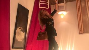 Bianca Drăguşanu "şi-a terorizat" primul iubit când i-a cunoscut părinţii! A povestit totul cu lux de amănunte
