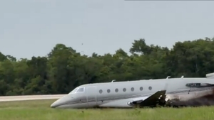 Tragedie aviatică de proporții! 12 persoane au murit după ce un avion s-a prăbușit