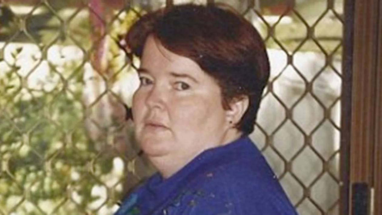 SENZATIONAL! A slabit prin HIPNOZA jumatate din greutatea corpului ei. Acum arata FABULOS!