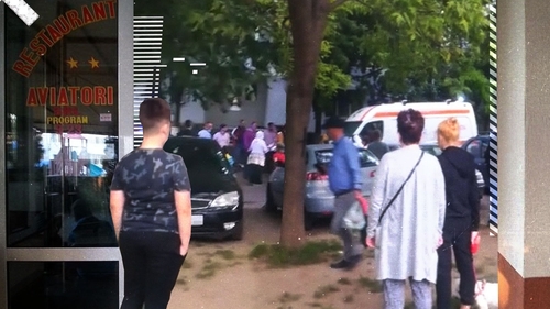 Pomană cu scandal în mijlocul Bacăului. ”Au început să urle și să se..."