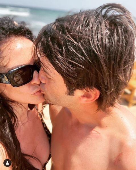 Cât s-a schimbat Adelina Chivu după intervențiile estetice! A plecat fără soțul ei în vacanța din Mykonos și a pozat sexy și nemachiată