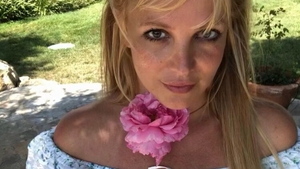 Britney Spears, apariție șocantă! S-a pozat goală pe o plajă. Ce reacții a primit