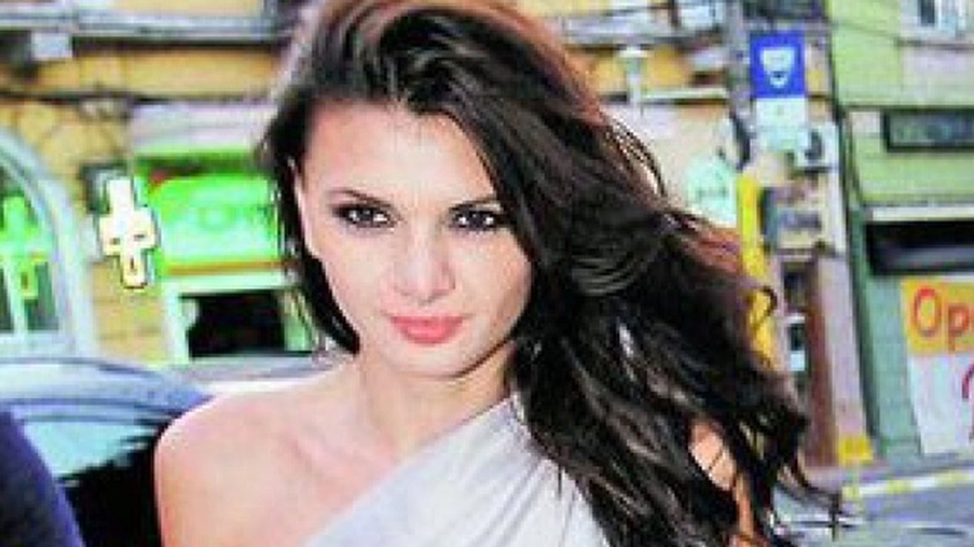 Ramona Gabor a dat lovitura in Dubai! Romanca i-a innebunit pe arabi cu frumusetea sa si este asaltata cu oferte