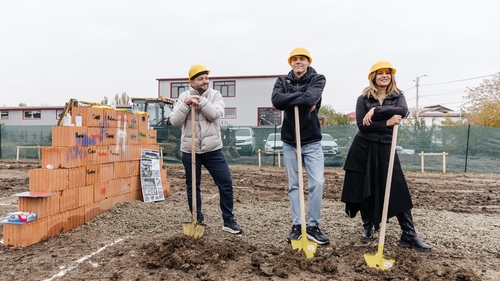 David Popovici, Amalia Enache și Mihai Morar au dat astăzi startul lucrărilor pentru casa celor 11 copii cu nevoi speciale din sectorul 5