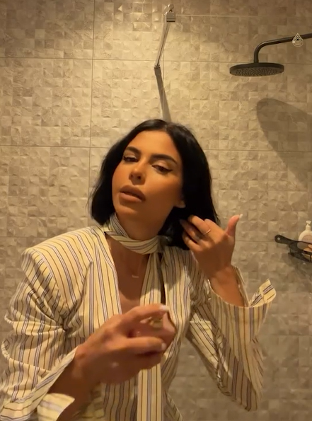 Cum arată casa în care locuiește Andreea Popescu, după divorț? Baie ca a ei, mai rar