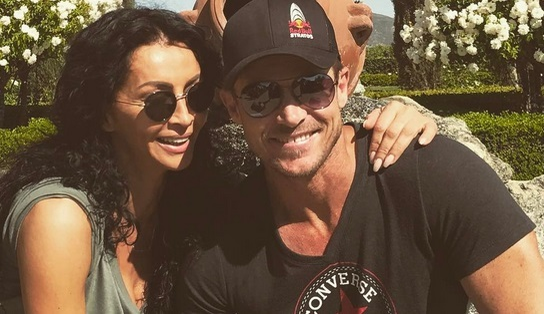 Ea se distrează la Saint Tropez, în timp ce el a rămas acasă şi… Ce face Felix Baumgartner cât timp Mihaela Rădulescu e în vacanţă