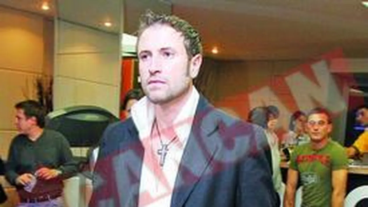 Moni vrea sa-i ia fata lui Botezatu