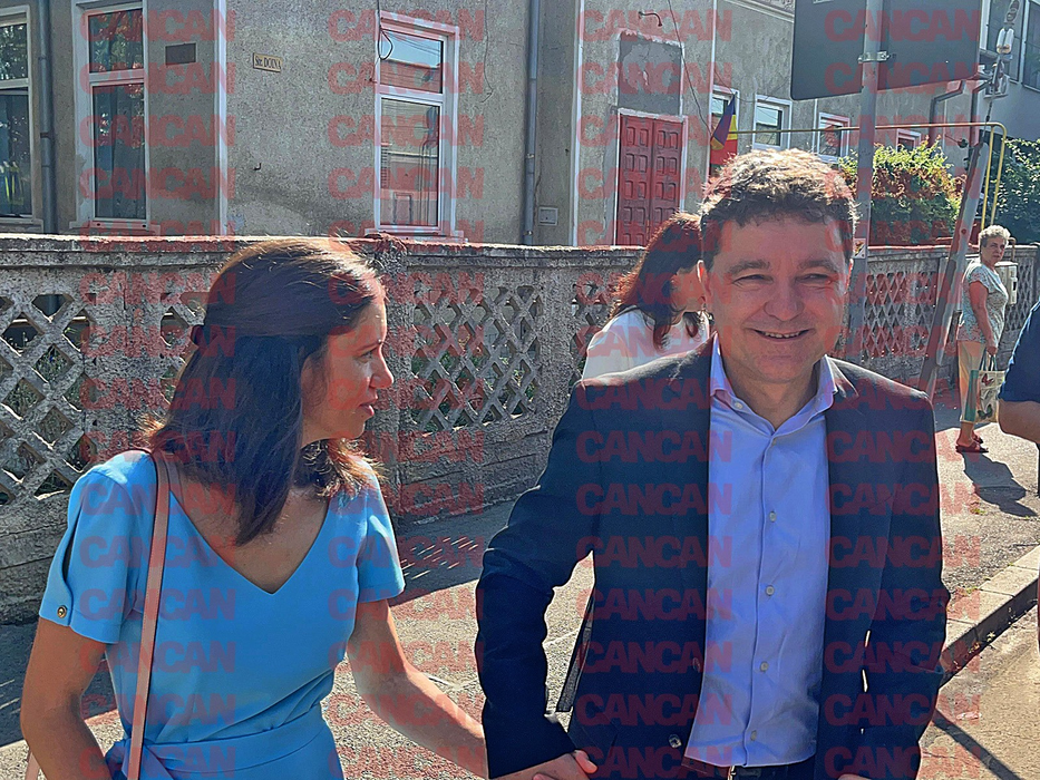 Nicușor Dan și Mirabela Grădinaru au mers la vot /Foto: CANCAN.RO