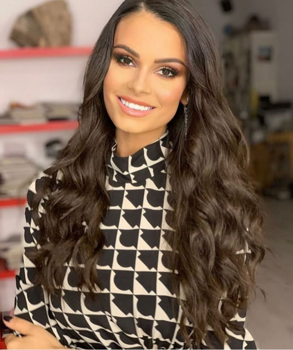 Adi Sînă a lăsat-o singură pe Anca Serea cu cei 6 copii! Anunţul făcut de brunetă