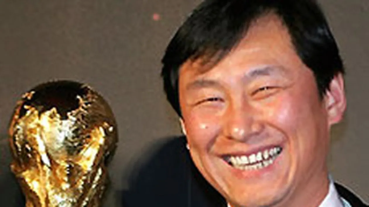 CORUPTIE NEPRETIOASA! Aur si diamante gasite in vila fostului presedinte al Federatiei Chineze de Fotbal!