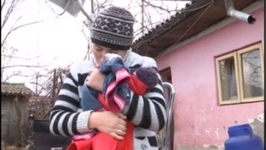 Fostul iubit i-a răpit fiica de doi ani din braţe! Femeia trăieşte o adevărată dramă