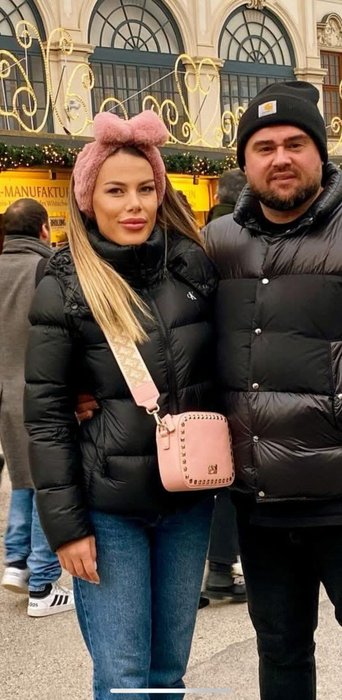 Liviu împreună cu noua iubită/ sursă foto: Facebook