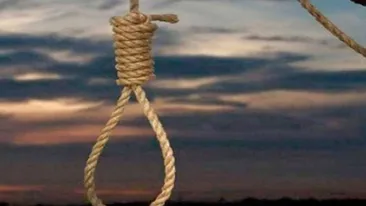 TRAGEDIE! Si-a luat viata in drum spre scoala! Ce a scris o tanara pe biletul de ADIO!