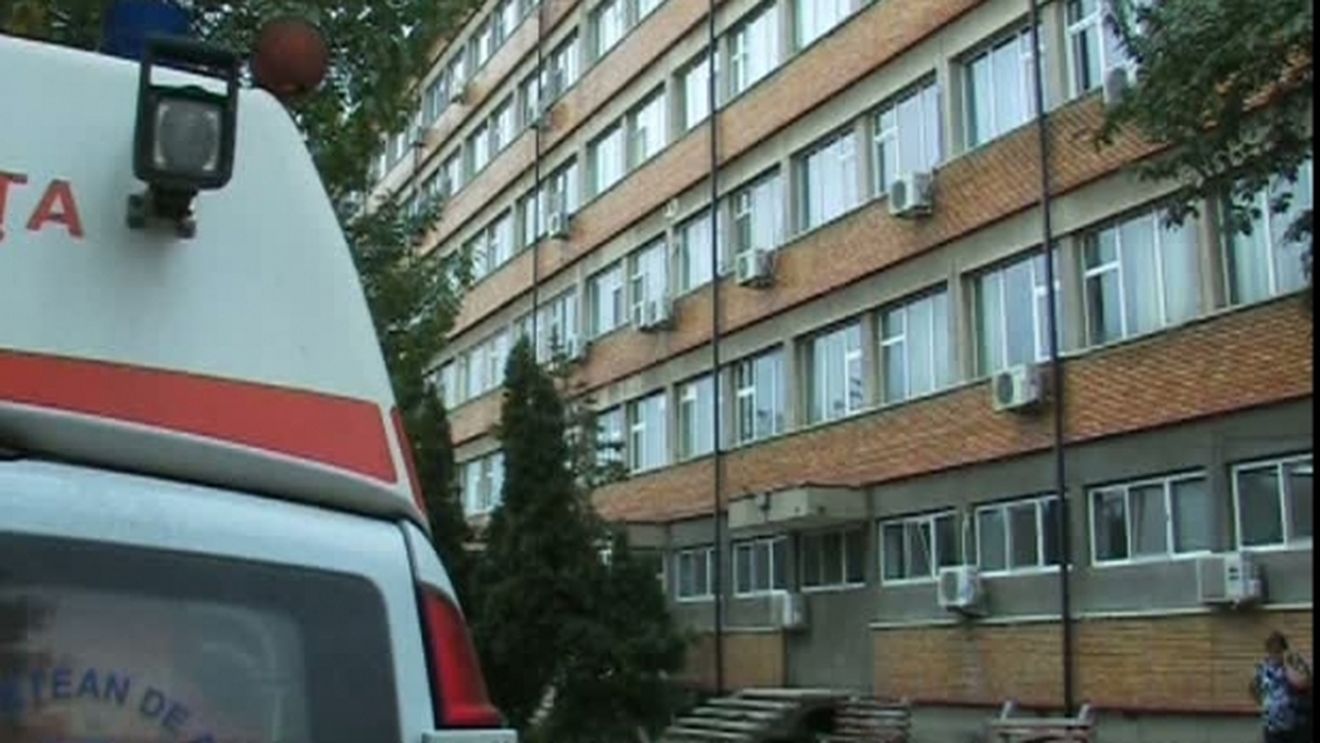Un bărbat din Iaşi a ajuns în în comă la spital după ce s-a înecat cu mâncare la o nuntă