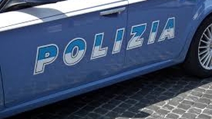 Un român de 45 de ani, găsit mort în locuința sa din Italia după ce vecinii s-au plâns că simt un miros neplăcut venind din apartamentul său