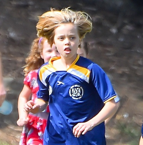 Foto! Ea este mini BRAD PITT! Vezi asemănarea izbitoare dintre actor şi fiica sa, SHILOH