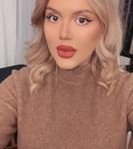 Emily Burghelea, fosta asistentă TV devenită mămică cu normă întreagă / Sursă foto: Instagram