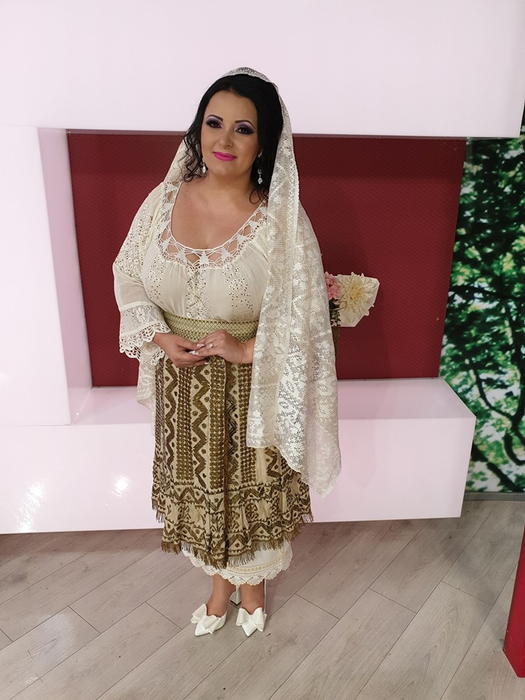 Silvana Rîciu și Nicușor Ioniță se căsătoresc civil. Primele poze cu artista în rochie de mireasă