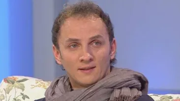 După ce si-a inghitit un dinte, Mihai Trăistariu a luat măsuri. Cum arată cântăretul, după ce si-a pus dantura nouă